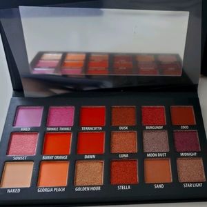 Day and night eyeshadow palette KAB COSMETIQUE